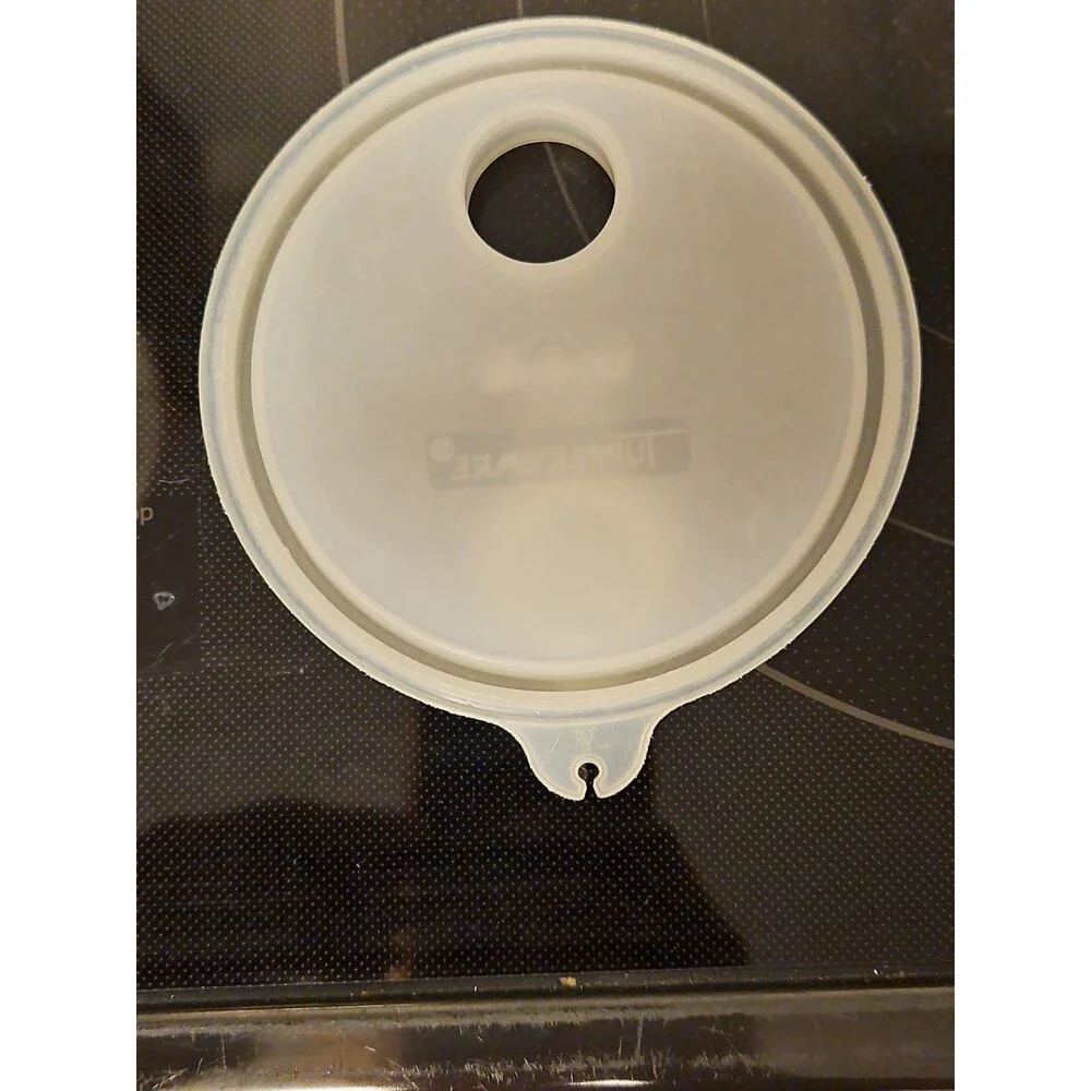 Vintage Tupperware 261 Sheer Handolier Pitcher Sheer Flip Top Seal 563